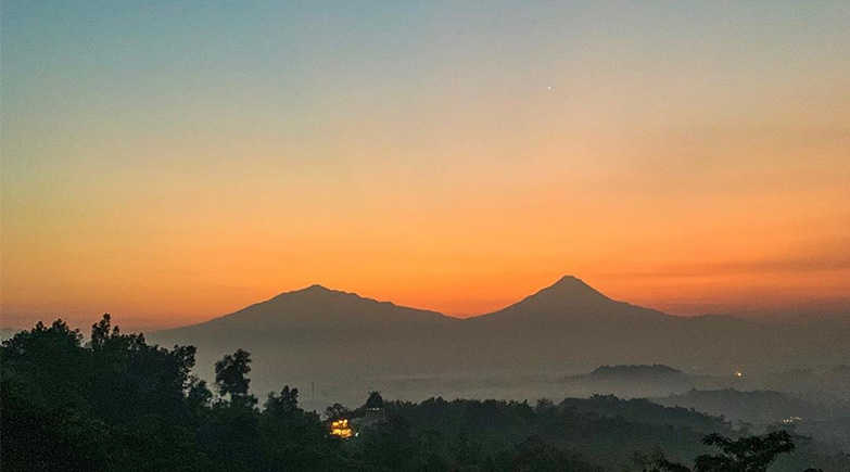 Punthuk Setumbu Nirwana Sunrise